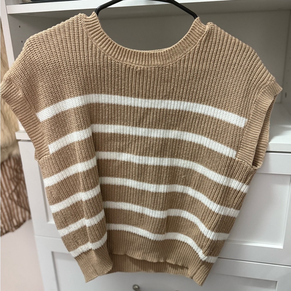 Sleeveless sweater